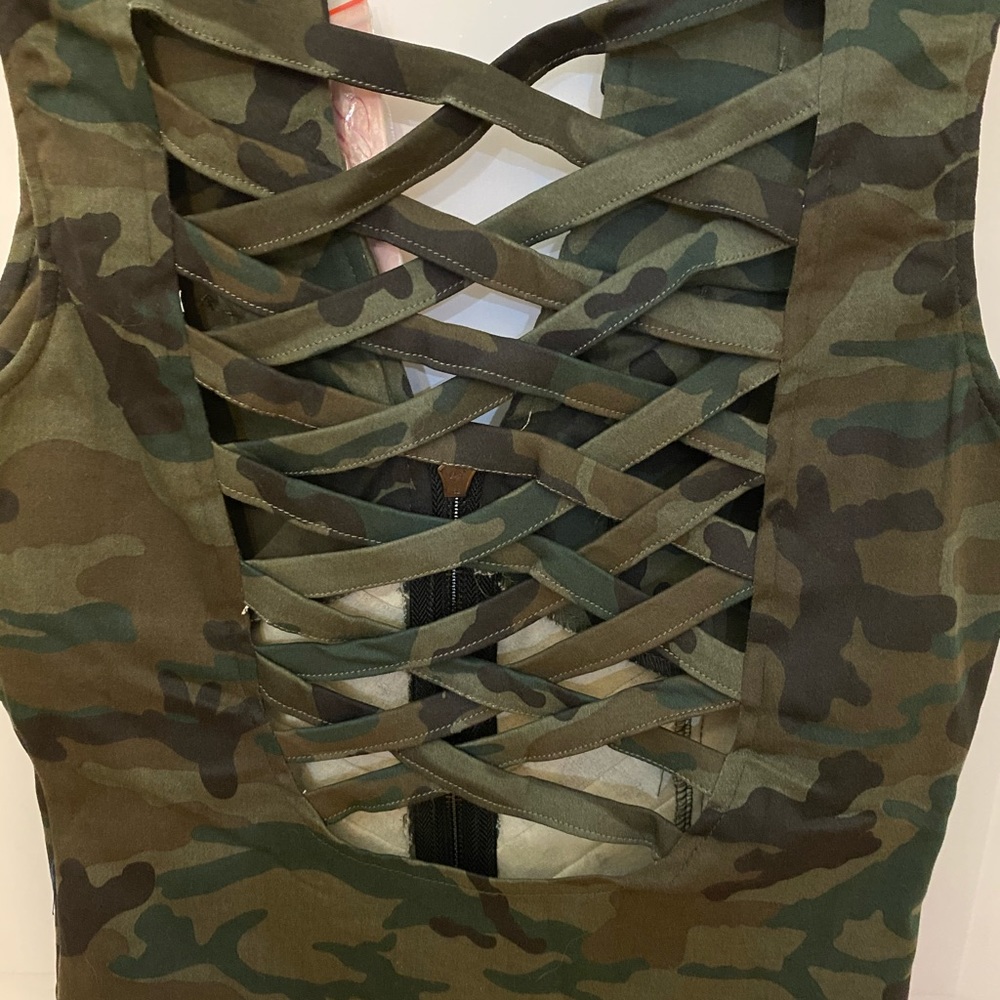 Camo Top - Picture 3 of 3